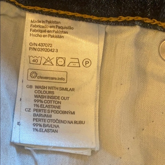 H&M Distressed Denim Shorts size 2 - Picture 5 of 8